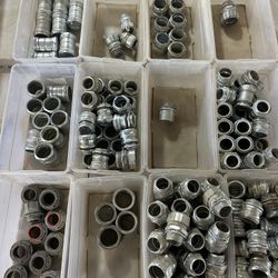 LOT* Thomas & Betts Metal Conduit Couplings / Adapters / Fittings