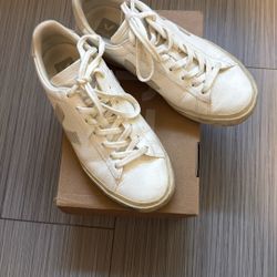 Veja campo Leather EUR 41; US w10