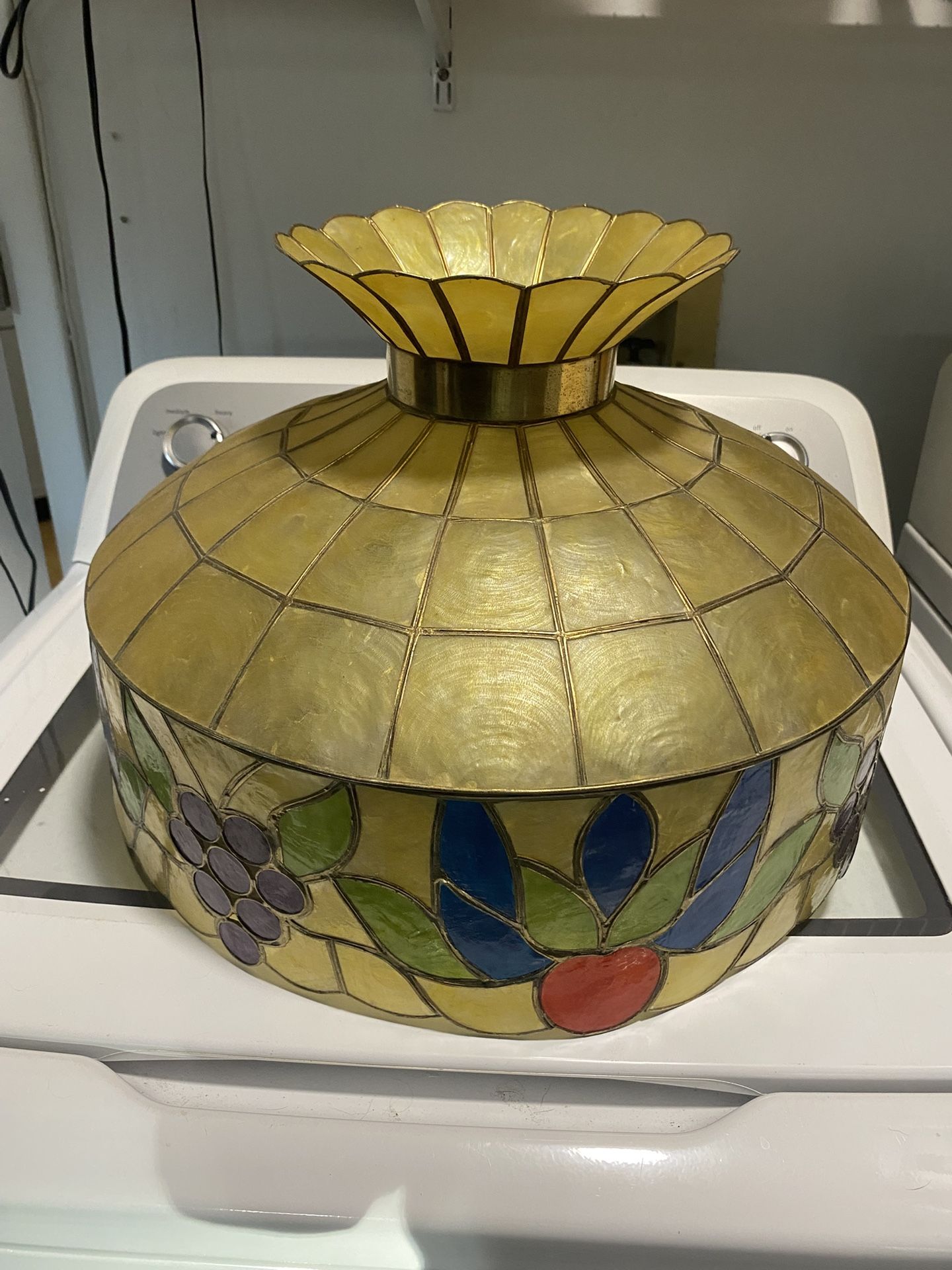 16” Tiffany Style Lampshade (plastic)