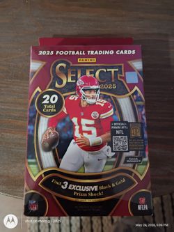 Select 2025 NFL trading cards
