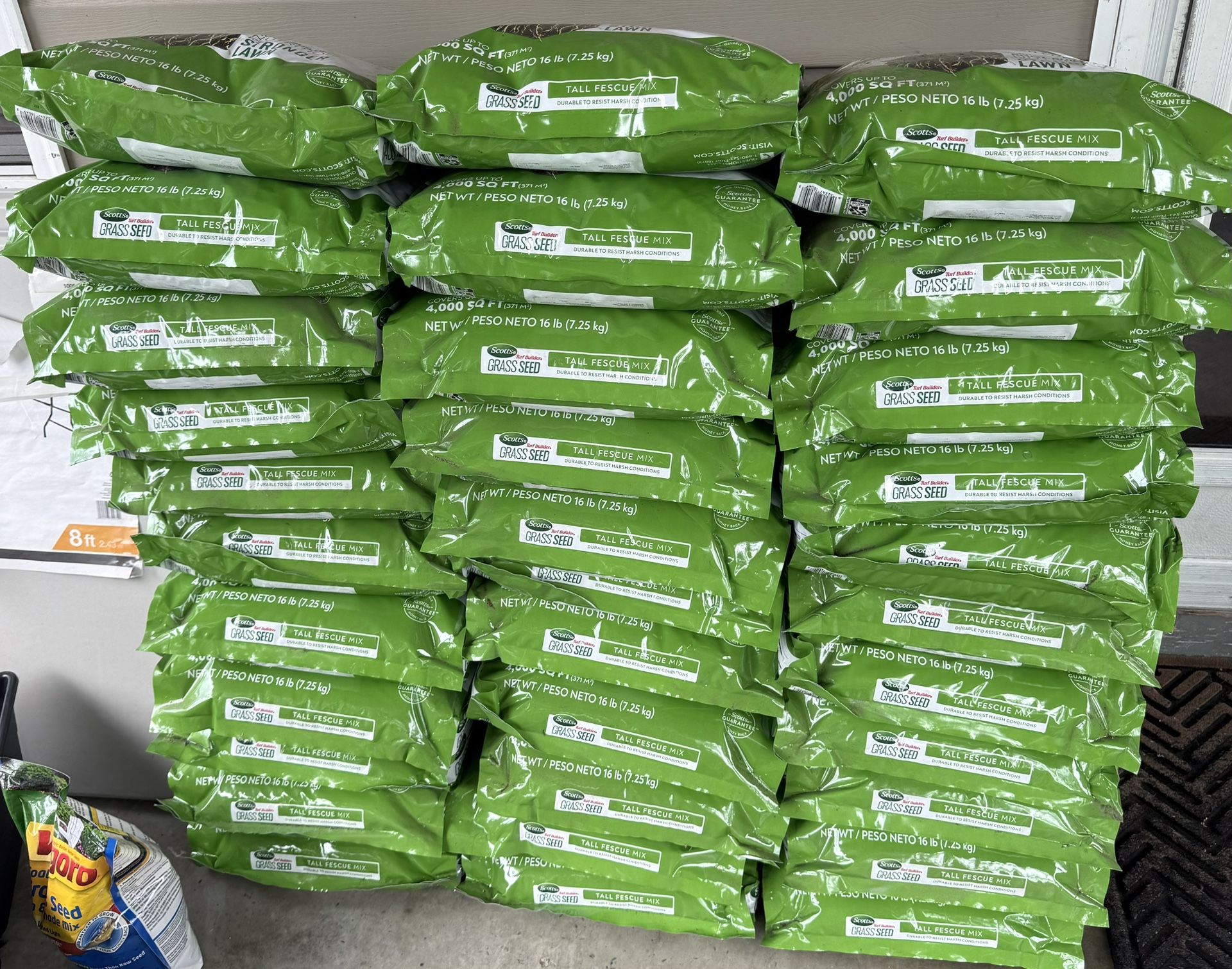 Scott’s 16 Pound Tall Fescue