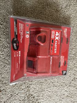 12 / 18 bolts fuel, Milwau Charge Four Times Faster New.
