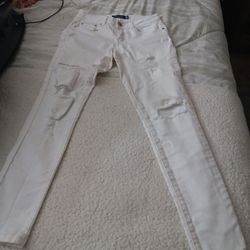NEW  White Jean Size 5