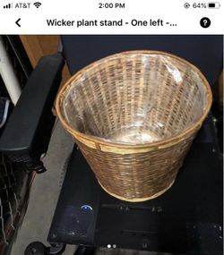 Wicker plant holder