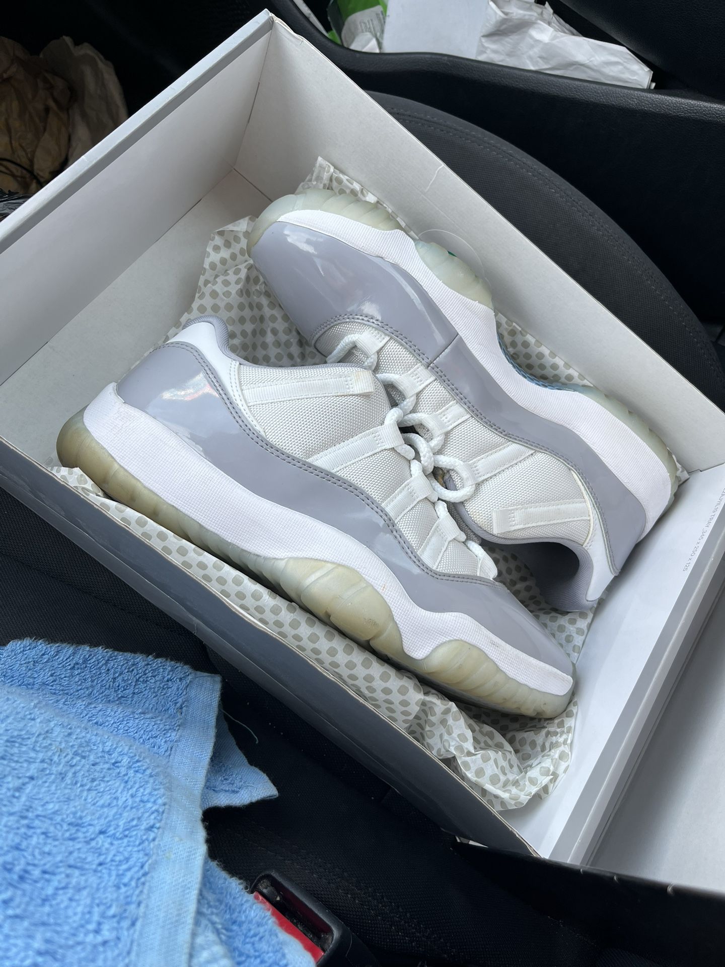 Low Jordan 11s