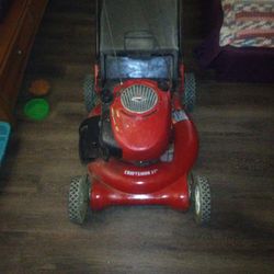Craftsman 21 Inch Lawnmower With Bag