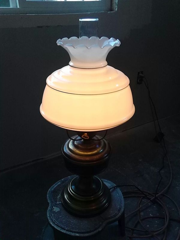 Vintage Quoizel Hurricane Lamp For In Puyallup Wa Offerup