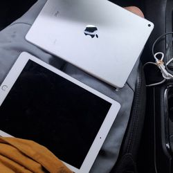 2 Apple Tablet (Parts)