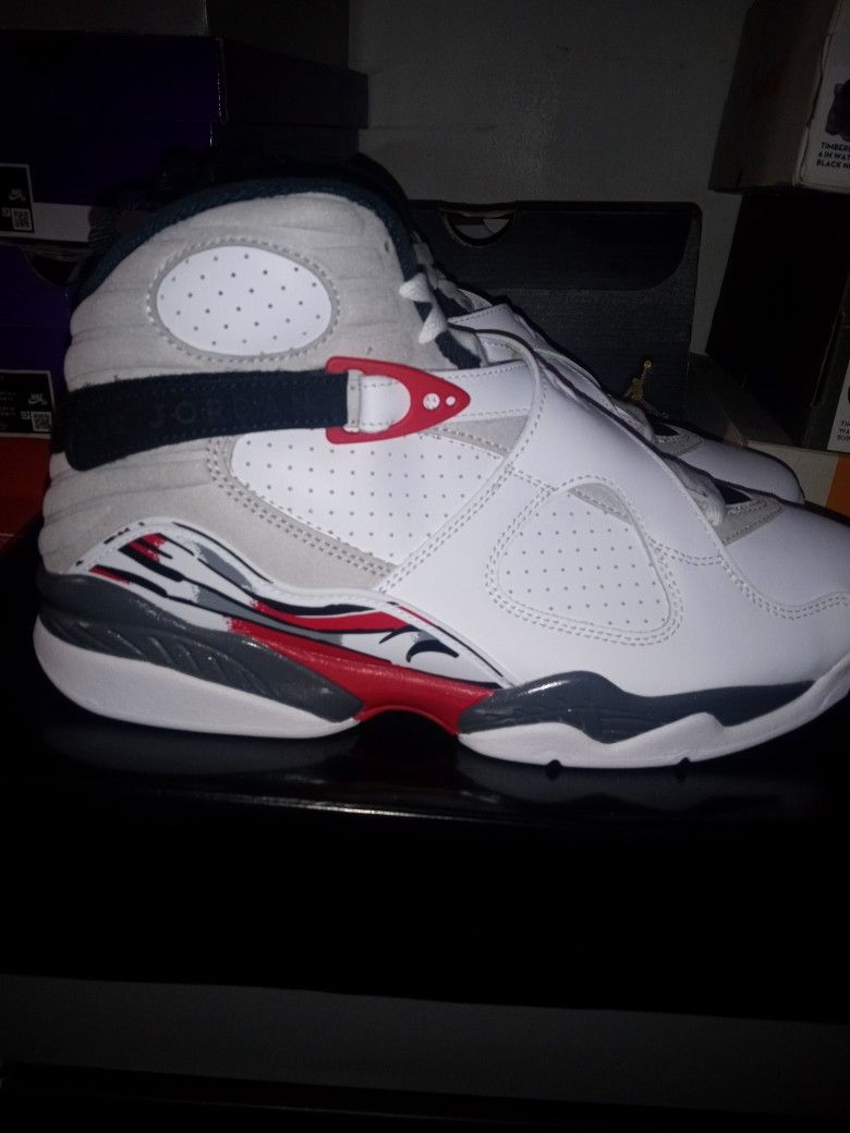 Air Jordan 8 Retro Bugs Bunny Men Size 9.5 New W/Box
