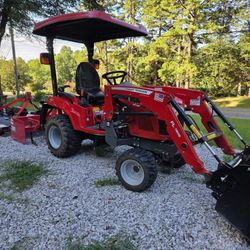 Massy Ferguson Compact Tractor 
