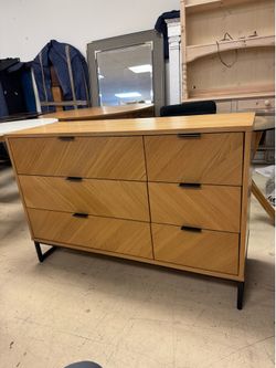 Beautiful Dresser with soft closing drawers