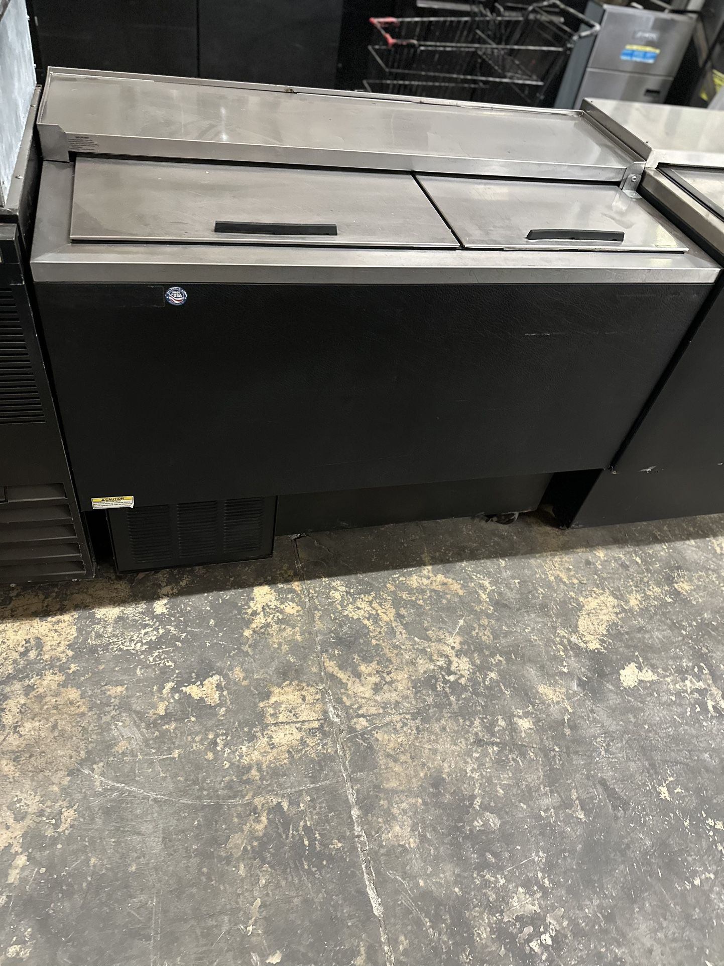 Used 48” Glass And Plate Froster 
