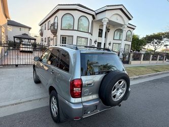 2005 Toyota RAV4