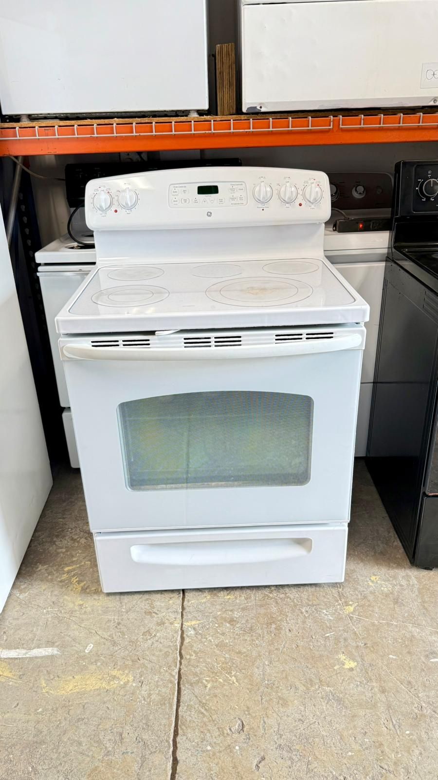 GE Glass Top Stove