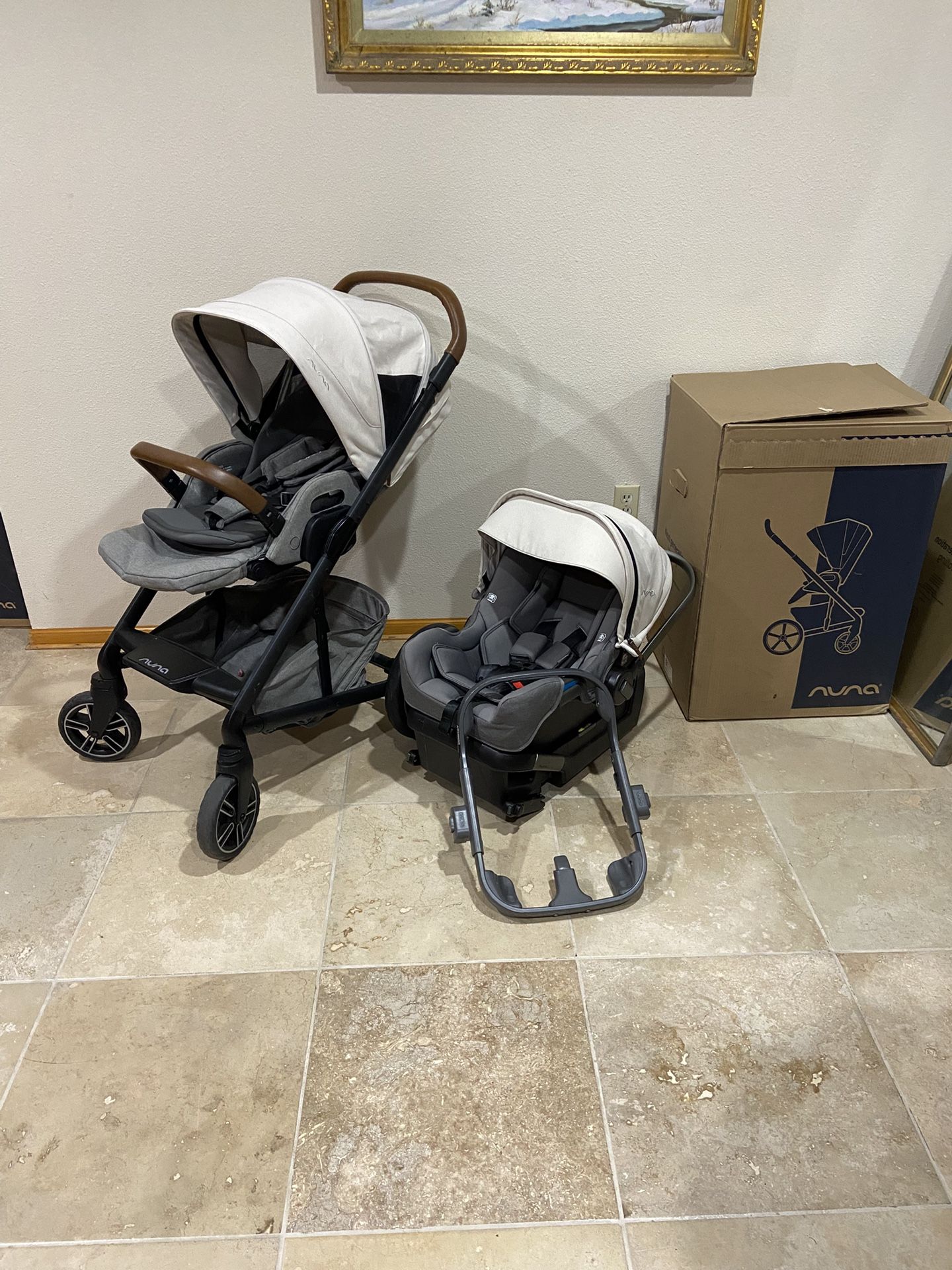 Nuna Mixx Stroller With Car Seat White Canopy