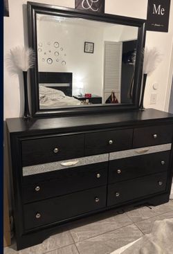 Black Dresser