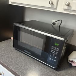 Black+ Decker Microwave Oven