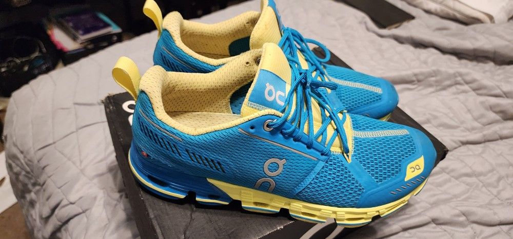 Onn Cloudflyer Sneakers