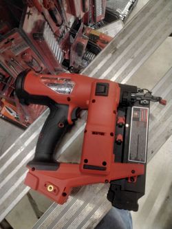 Milwaukee 18-Gauge Cordless Brad Nailer