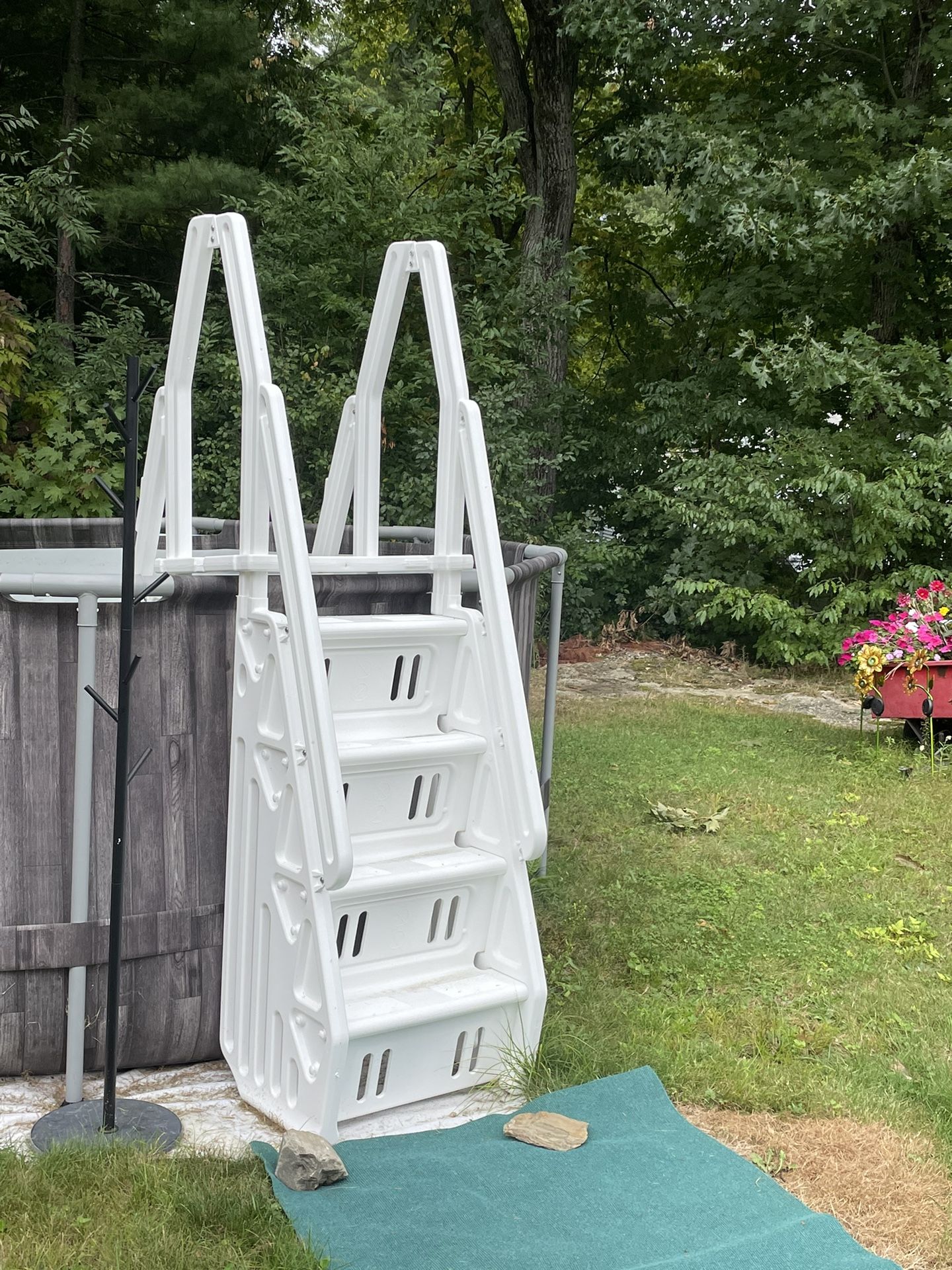 24 Inch Ladder For Above Ground Swimming Pool With Secure Gate