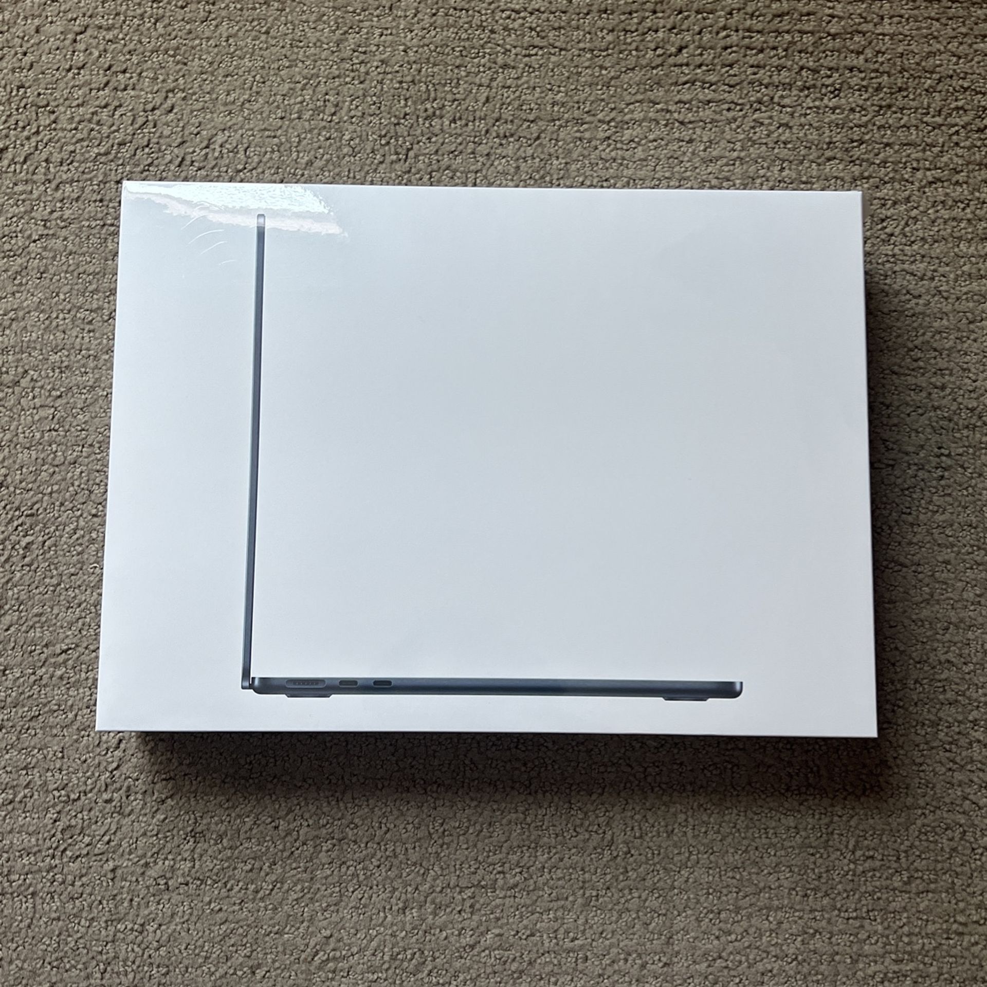 Apple - MacBook Air 13.6" Laptop - M2 chip - 256GB SSD - Midnight