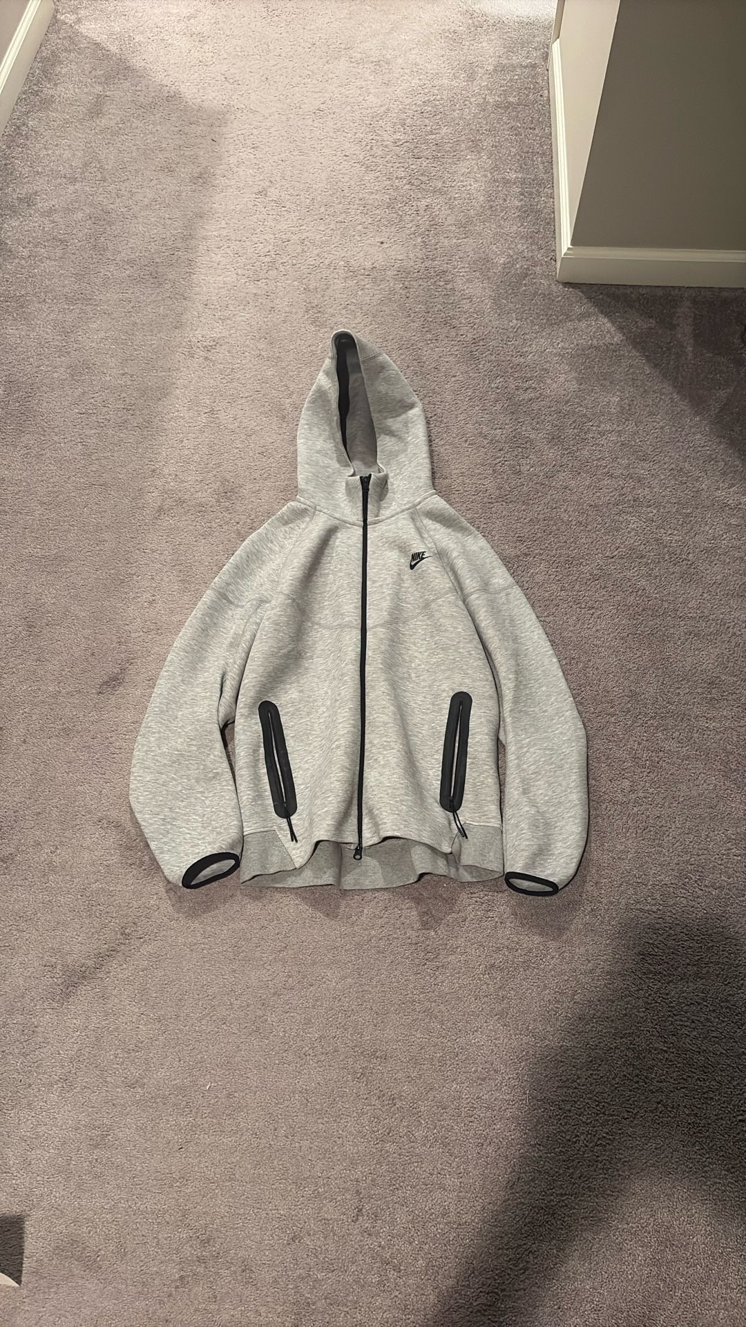 Gray Nike Tech Fleece L (Good Condition /Slightly Worn)