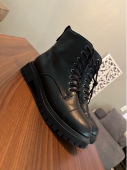 Women’s Black Combat Boots – Size 9 – Like New