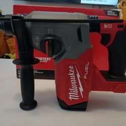 New Milwaukee M18 Fuel SDS Rotary Hammer 