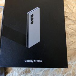 Samsung Galaxy Z Fold 6 - 512GB Titanium Silver - Unlocked - Box + S Pen Case!

