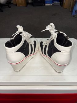 White and black women boots size 8