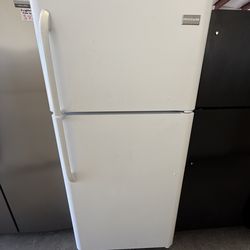 Frigidaire Top Freezer Refrigerator