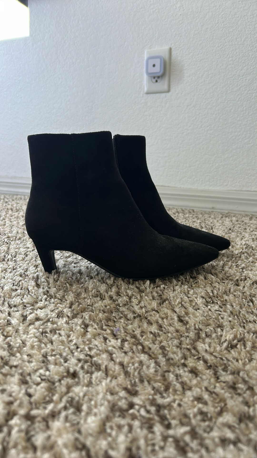 Universal Thread - Womens Boots