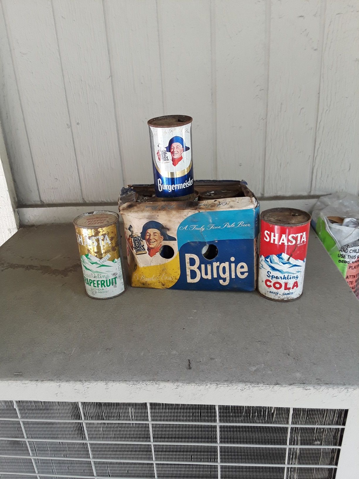 Vintage cans burgie,Shasta