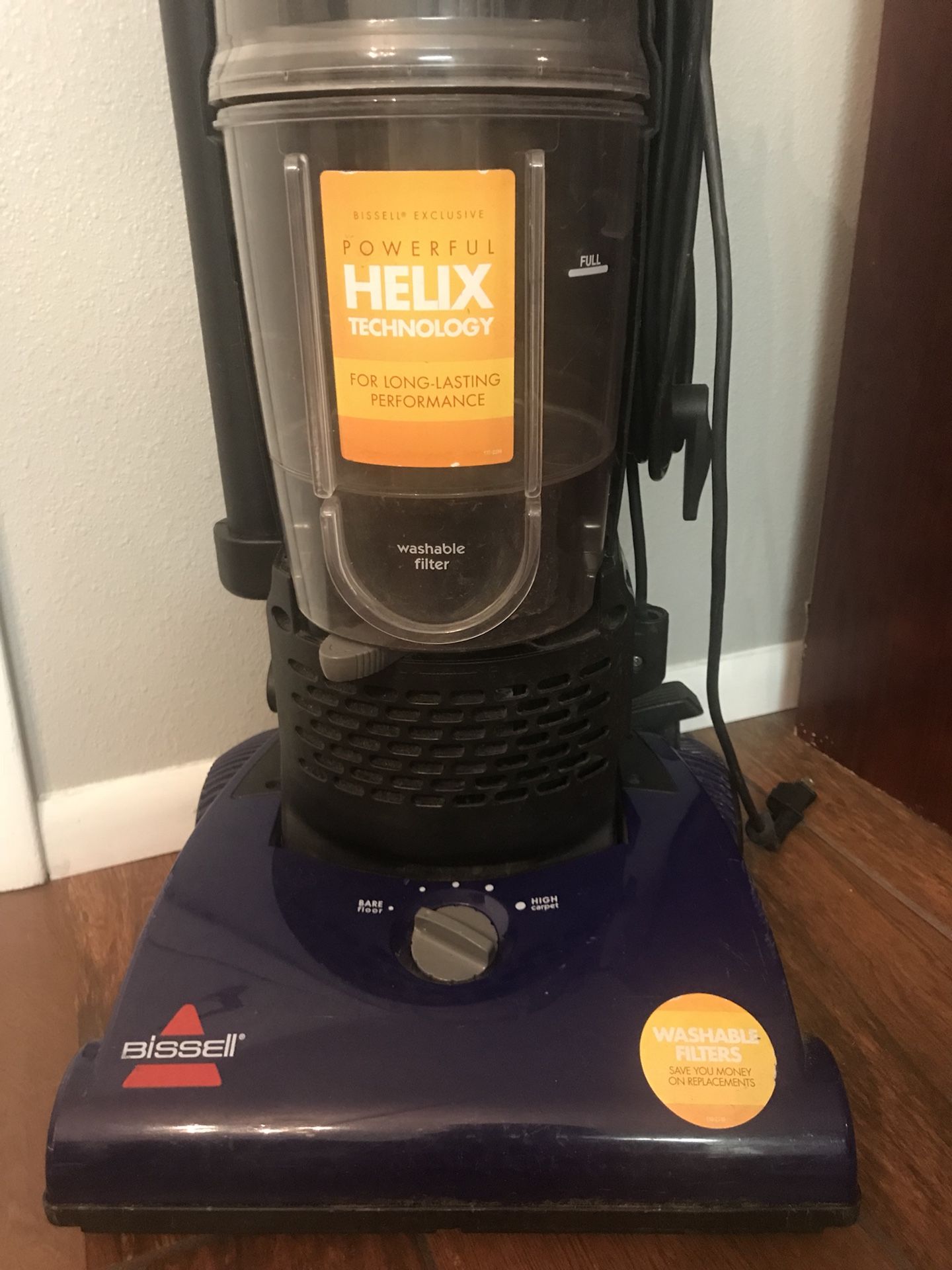 Vacuum cleaner Bissell Helix 12b1