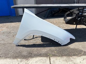 2021 - 2024 Rivian R1T R1S front right passenger RH fender OEM