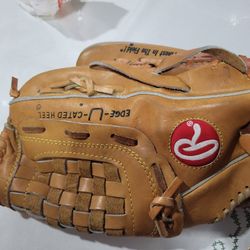 BASEBALL GLOVES