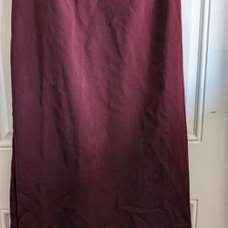 NEW Womens NYCC Size 6, Long Burgundy Skirt With Tags. Waist 28", Long 36", 100% Polyester.