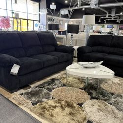 2 Pc Sofa And Loveseat 