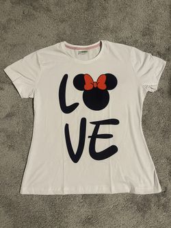Disney T-Shirt Large (NEW)