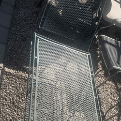 $100  one Iron Vintage LOUNGE CHAIR 