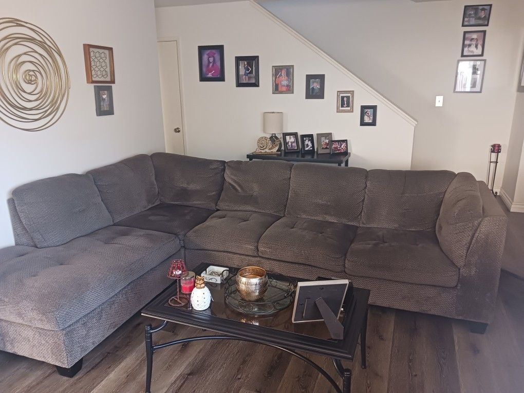 Trinton 2pc Sectional Sofa/Chaise 