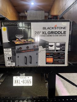 Blackstone Bronco Outdoor Griddle, 28 Inch XL 3-Burner Flat Top Grill with Cabinet, Gray