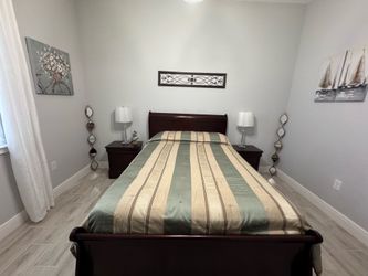 Bedroom set with Mattress and Box spring