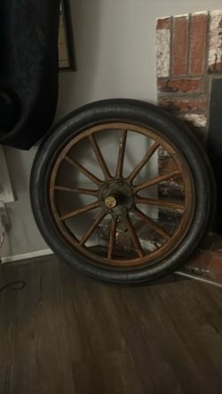 Antique Wooden Spoke Wagon Wheel