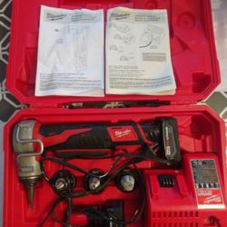 Milwaukee M12 Cordless Propex Expansion Tool