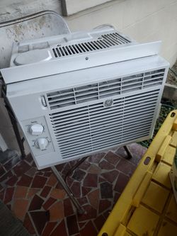 GE 5000 BTU A/C WINDOW UNIT
