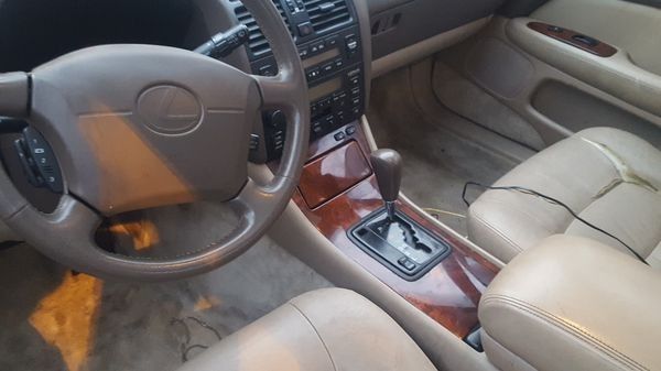 1996 Lexus LS 400