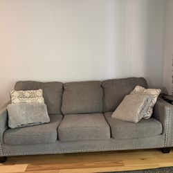 Couch, Love Seat and 2 Side Tables With Lamp