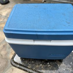 Ice Chest/ Cooler