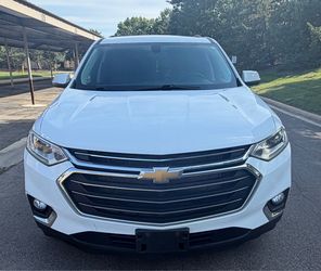 2021 Chevrolet Traverse LT Cloth AWD – $13,500